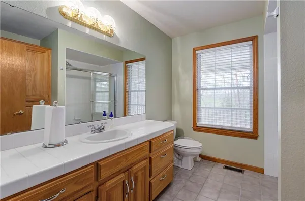 $725,000 | 21150 Farm Road 2020, Crane, MO 65633