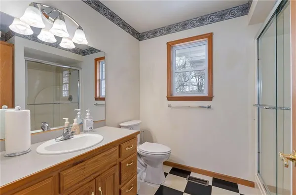 $725,000 | 21150 Farm Road 2020, Crane, MO 65633