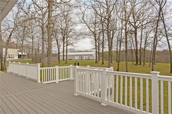 $725,000 | 21150 Farm Road 2020, Crane, MO 65633