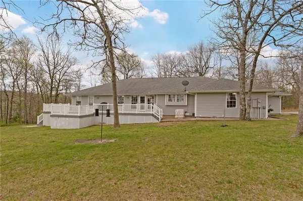 $725,000 | 21150 Farm Road 2020, Crane, MO 65633