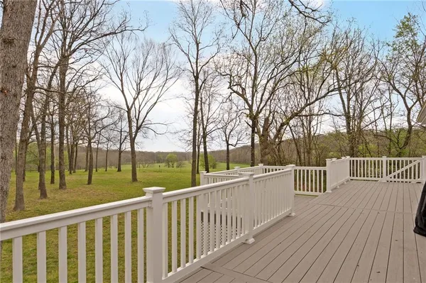 $725,000 | 21150 Farm Road 2020, Crane, MO 65633