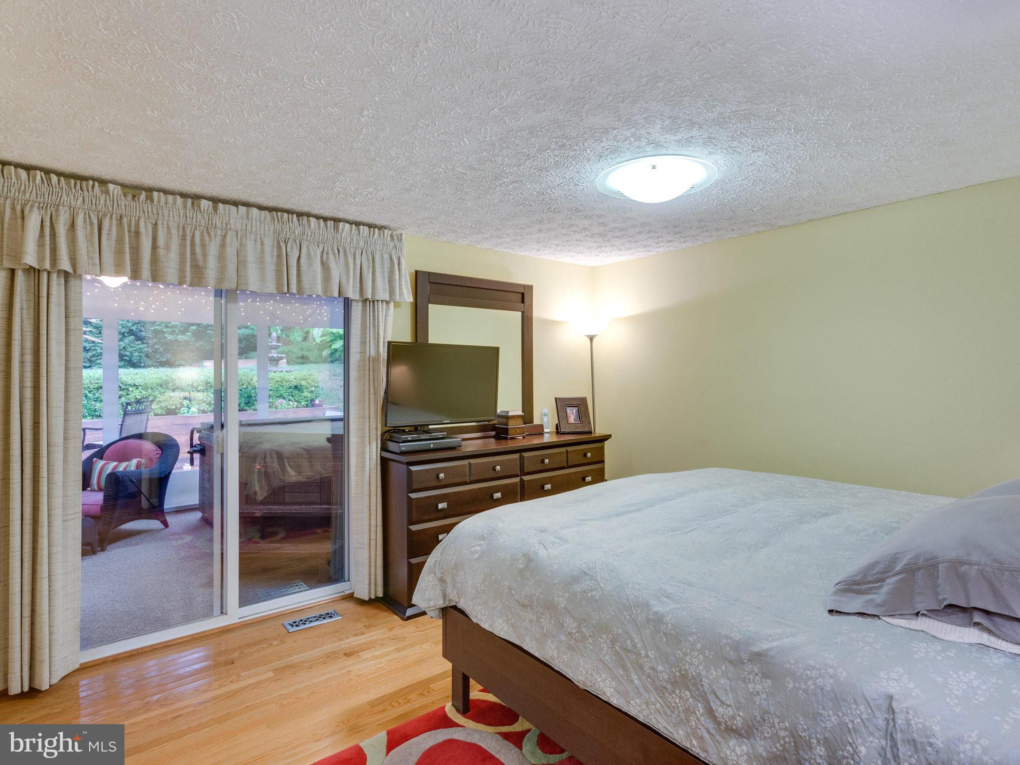 7314 Husky Lane Springfield, VA 22151 - Photo 15 of 30 Bedroom (Master)