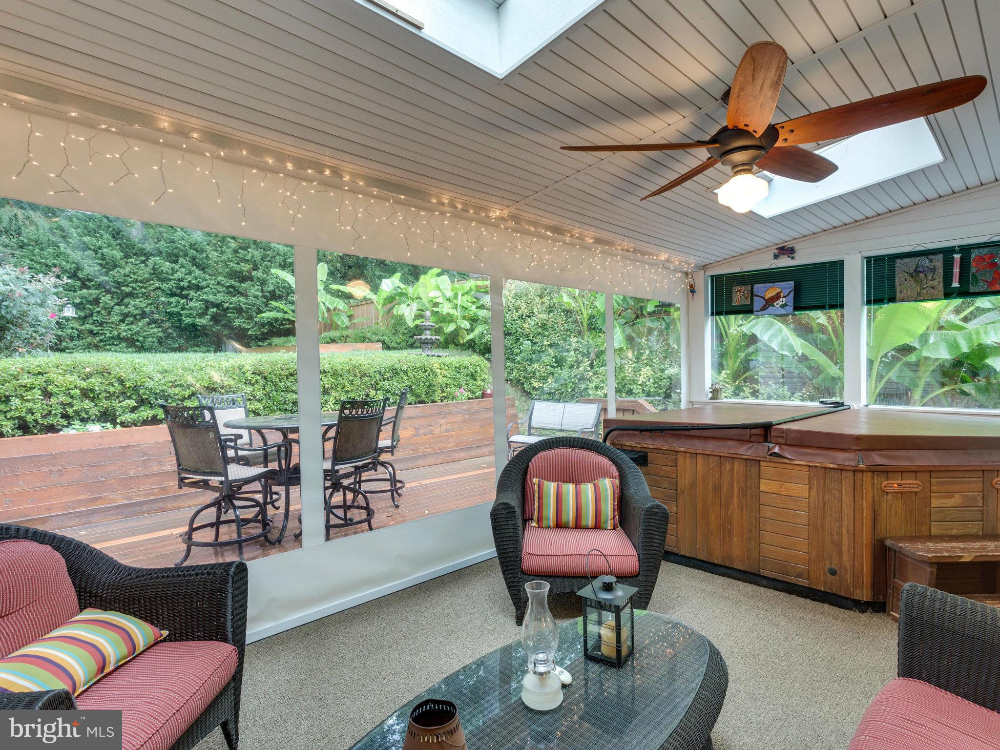 Sun Room with retractable wall