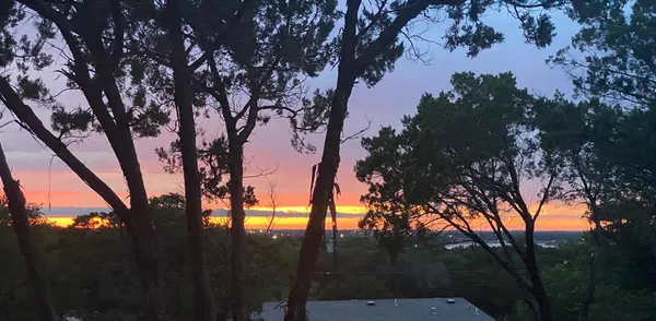 $2,300 | 1014 Scenic Drive, Granbury, TX 76048