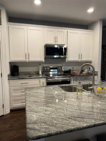 $2,300 | 1014 Scenic Drive, Granbury, TX 76048