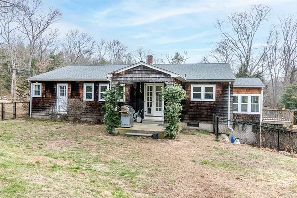 $574,900 | 982 Wordens Pond Road, South Kingstown, RI 02879