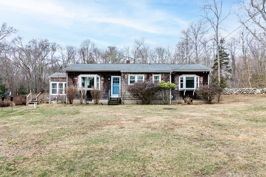 982 Wordens Pond Road South Kingstown, RI 02879 - Photo 2 of 27