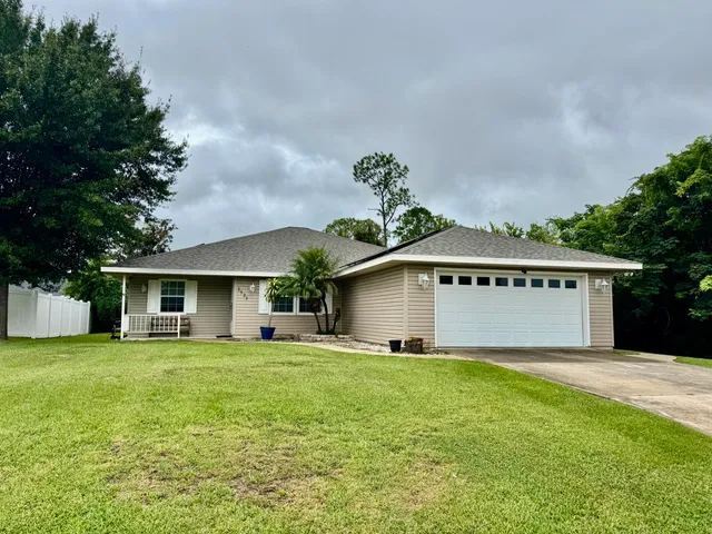 $299,000 | 1521 Lancia Avenue, Sebring, FL 33872