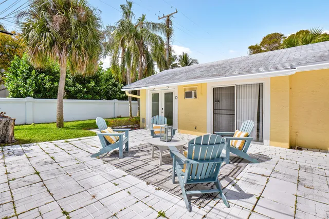 a view of outdoor space yard and patio