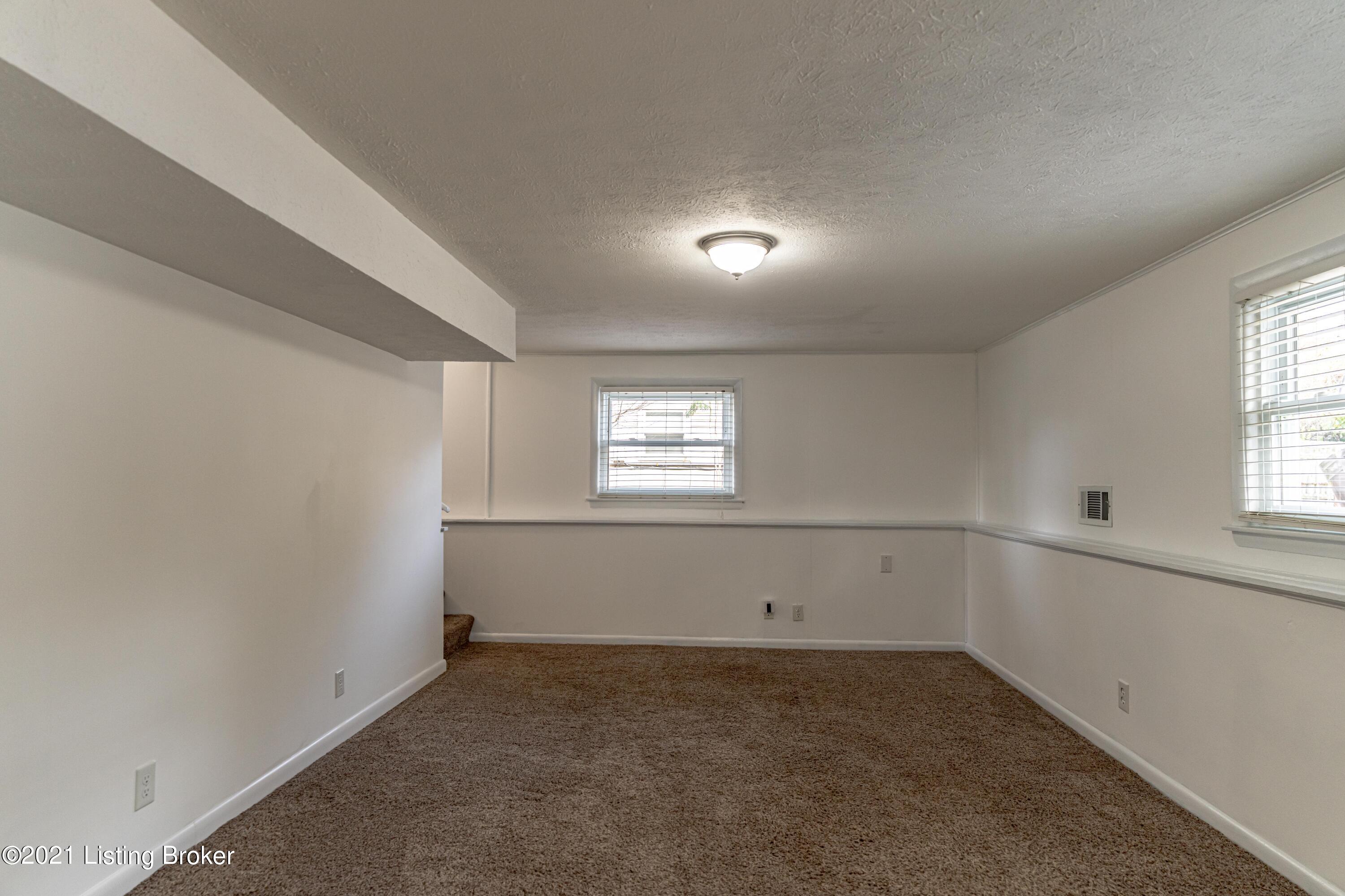 6609 Fernview Road Louisville, KY 40291 - Photo 44 of 68 DSC04293