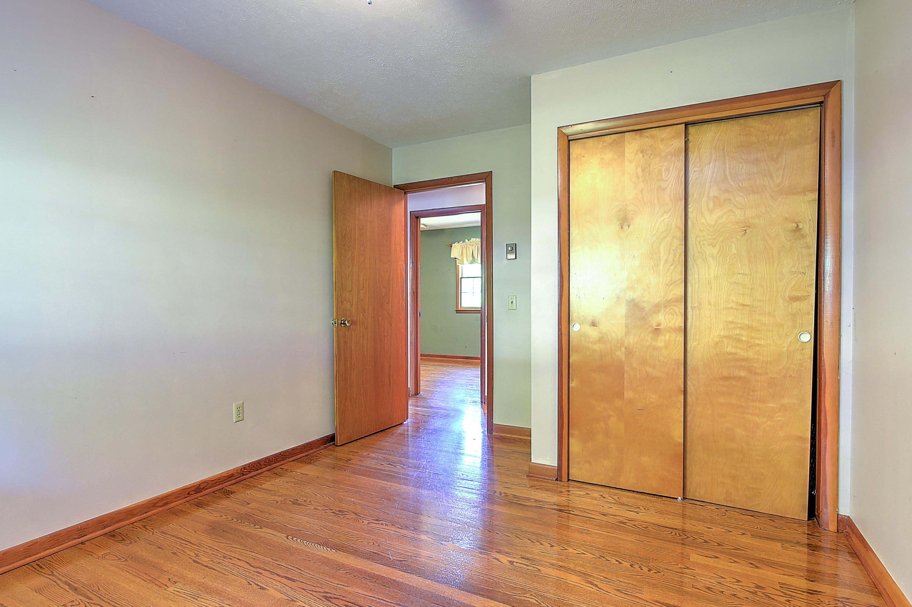 637 Foothills Road Kingsport, TN 37663 - Photo 14 of 35 foothills_-19