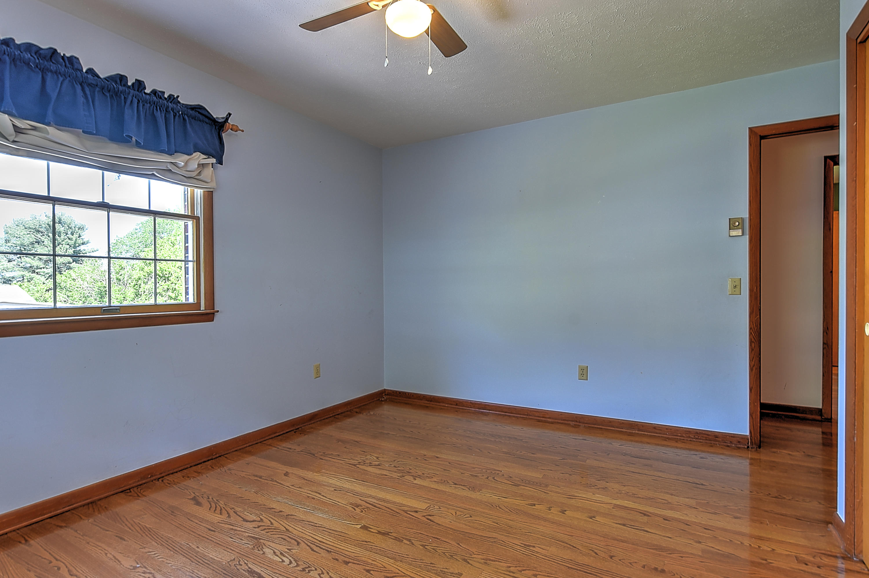 637 Foothills Road Kingsport, TN 37663 - Photo 20 of 35 foothills_-23