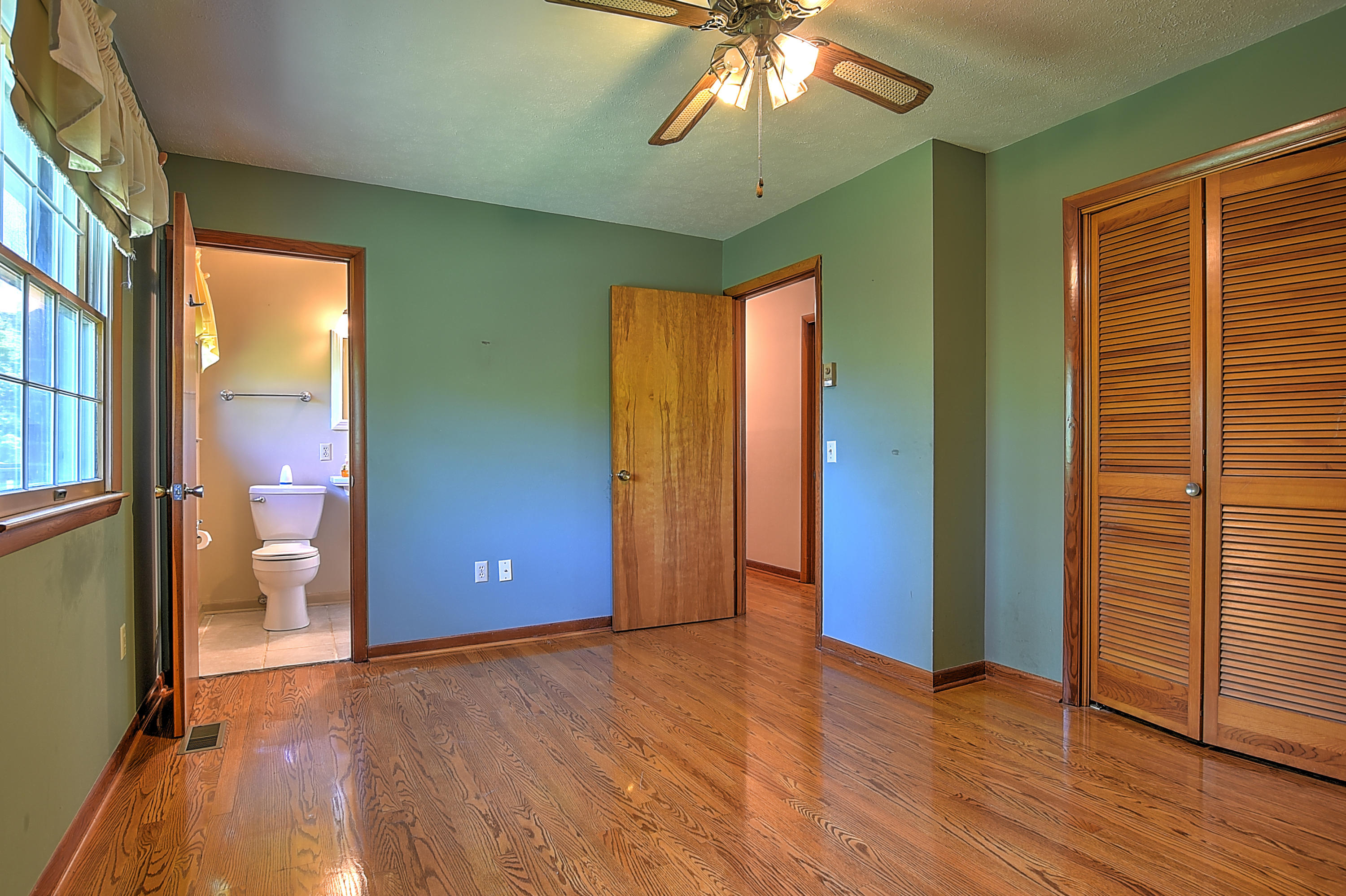637 Foothills Road Kingsport, TN 37663 - Photo 21 of 35 foothills_-26