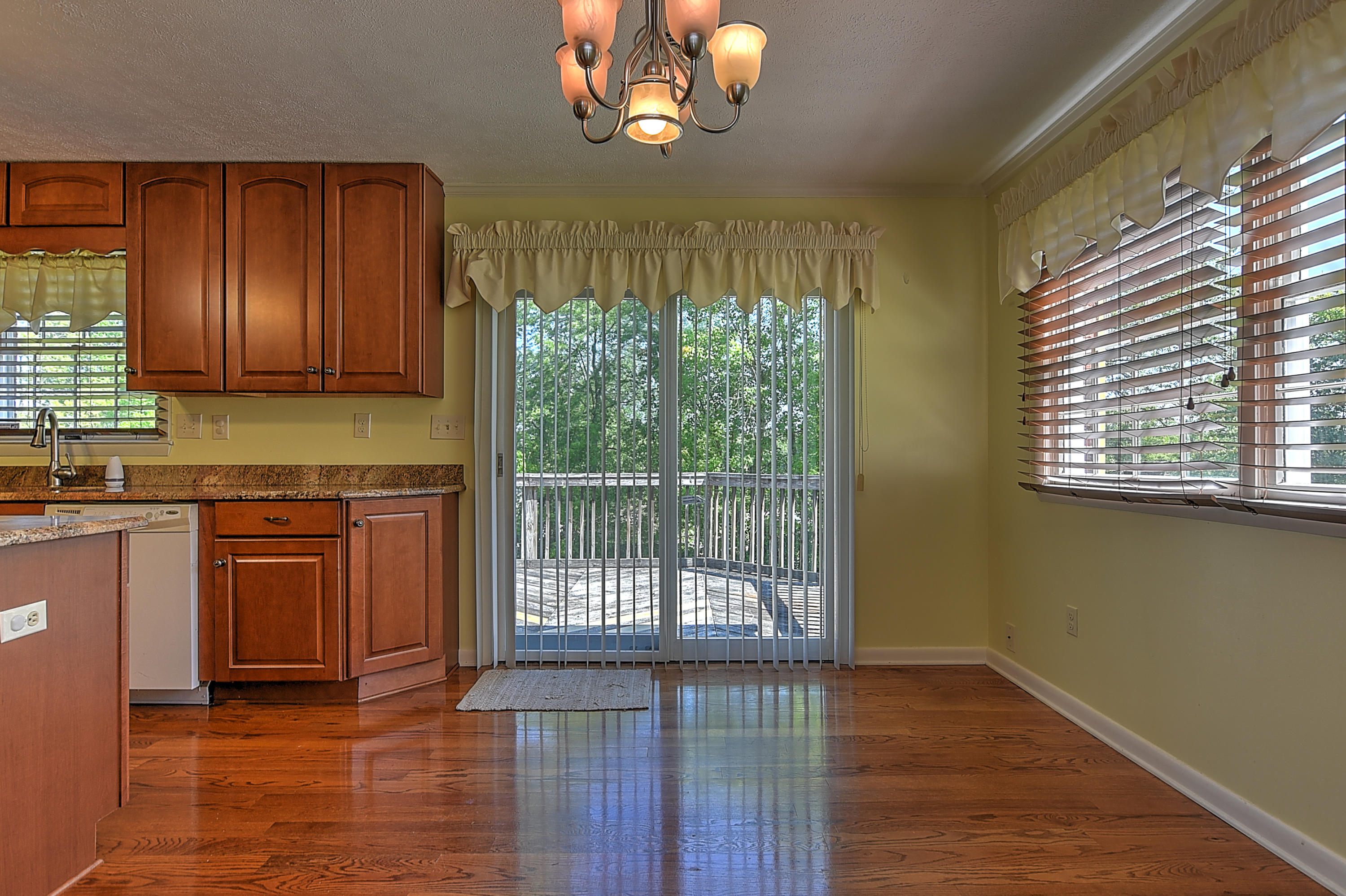 637 Foothills Road Kingsport, TN 37663 - Photo 8 of 35 foothills_-12