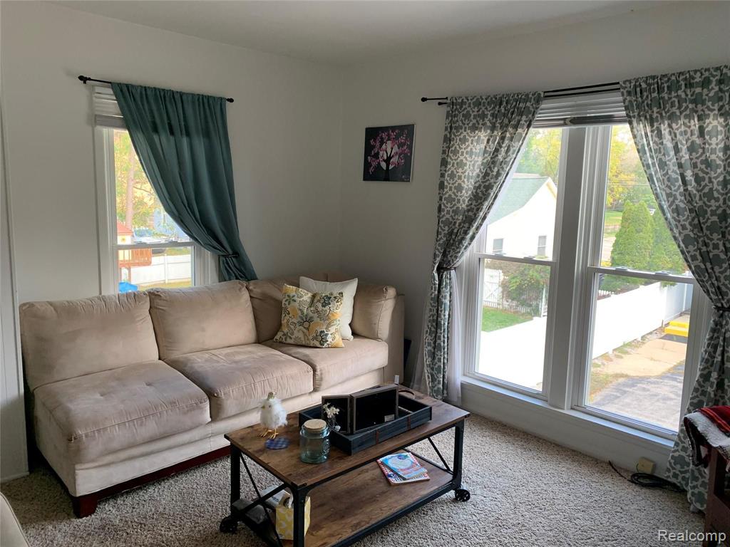209 Elm Street Flushing, MI 48433 - Photo 8 of 21