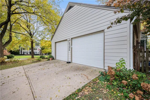 $595,000 | 4304 Brookridge Drive, Fairway, KS 66205