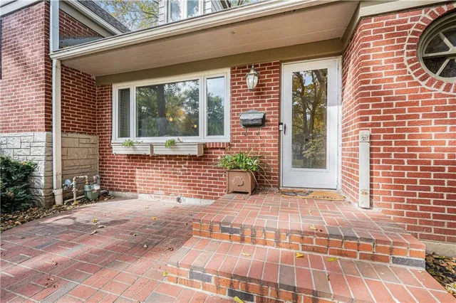 $595,000 | 4304 Brookridge Drive, Fairway, KS 66205