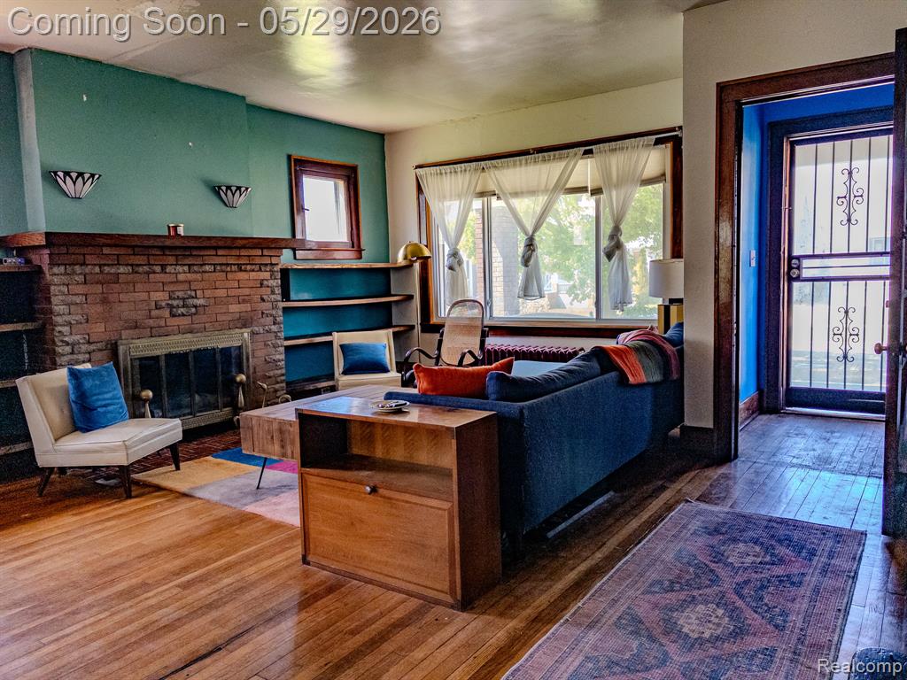 3010 Fischer Street Detroit, MI 48214 - Photo 5 of 36