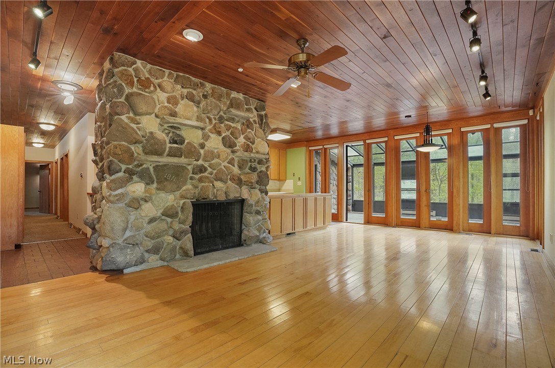 12376 Heath Road Chesterland, OH 44026 - Photo 9 of 50 Gallery Image 9