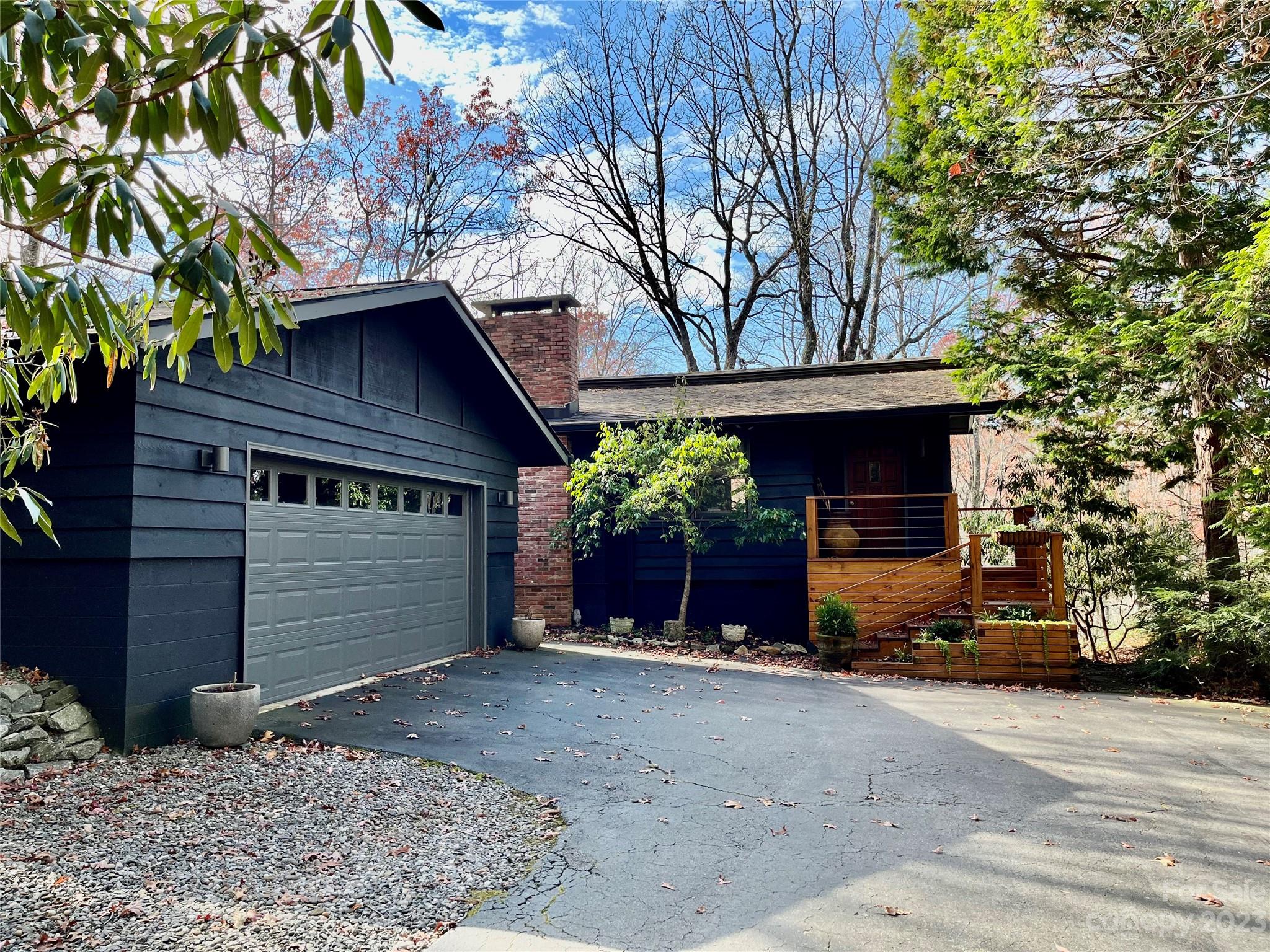 904 Cardinal Road Brevard, NC 28712 - Photo 1 of 15 Gallery Image 1
