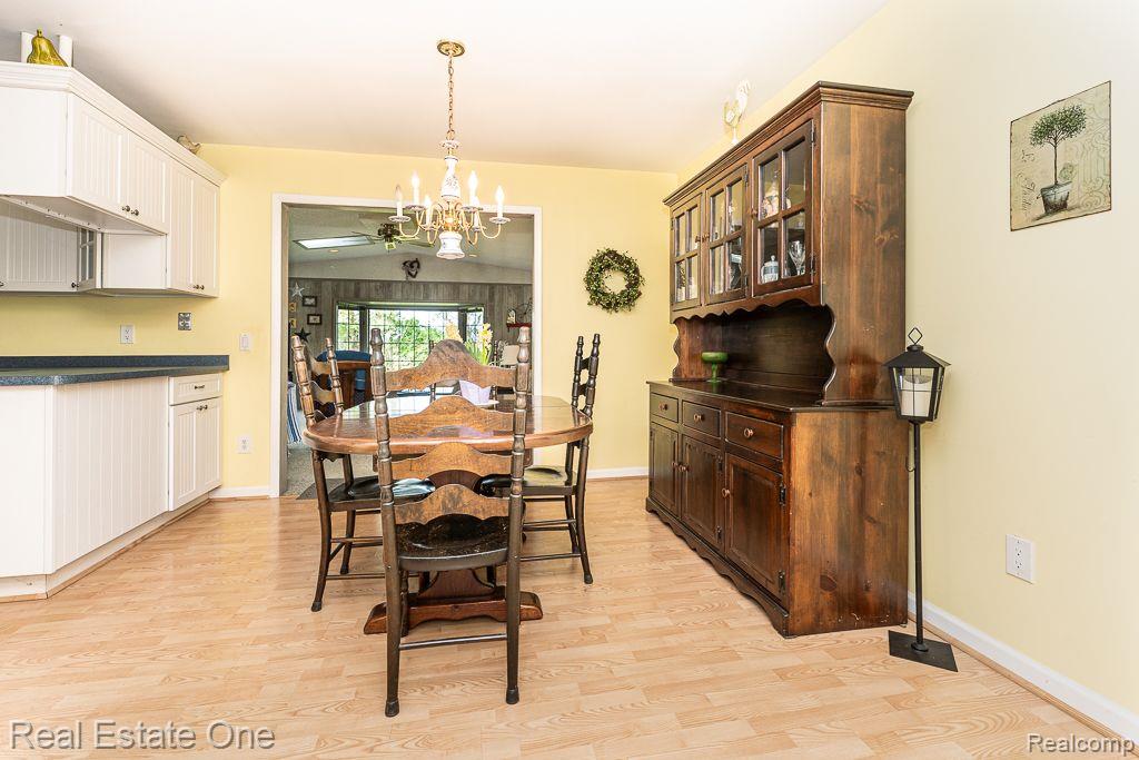 3958 Hedgerow Lane Rochester, MI 48306 - Photo 9 of 47