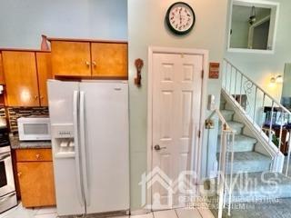 57 Eardley Road Edison, NJ 08817 - Photo 21 of 33 a view of a hallway with seating area