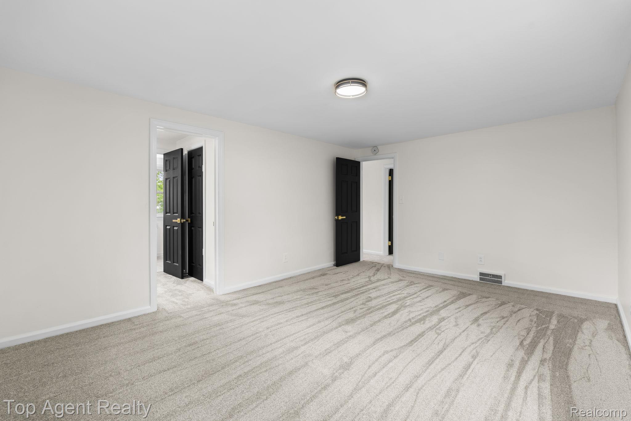 1894 Broadstone Road Grosse Pointe, MI 48236 - Photo 24 of 60 25-web-or-mls-1894 Broadstone Rd_028.jpg