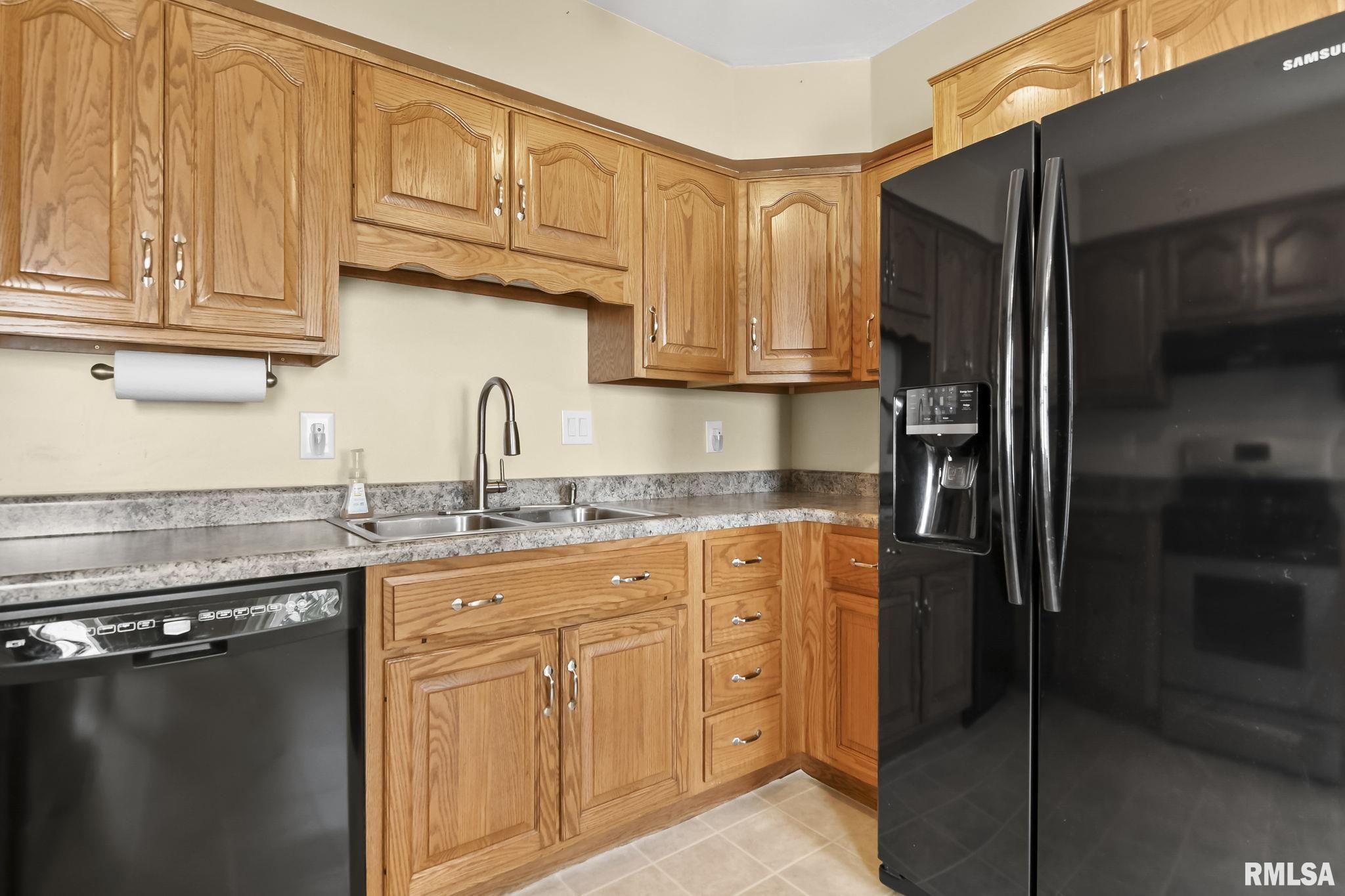 1712 Albert Street Springfield, IL 62702 - Photo 12 of 28