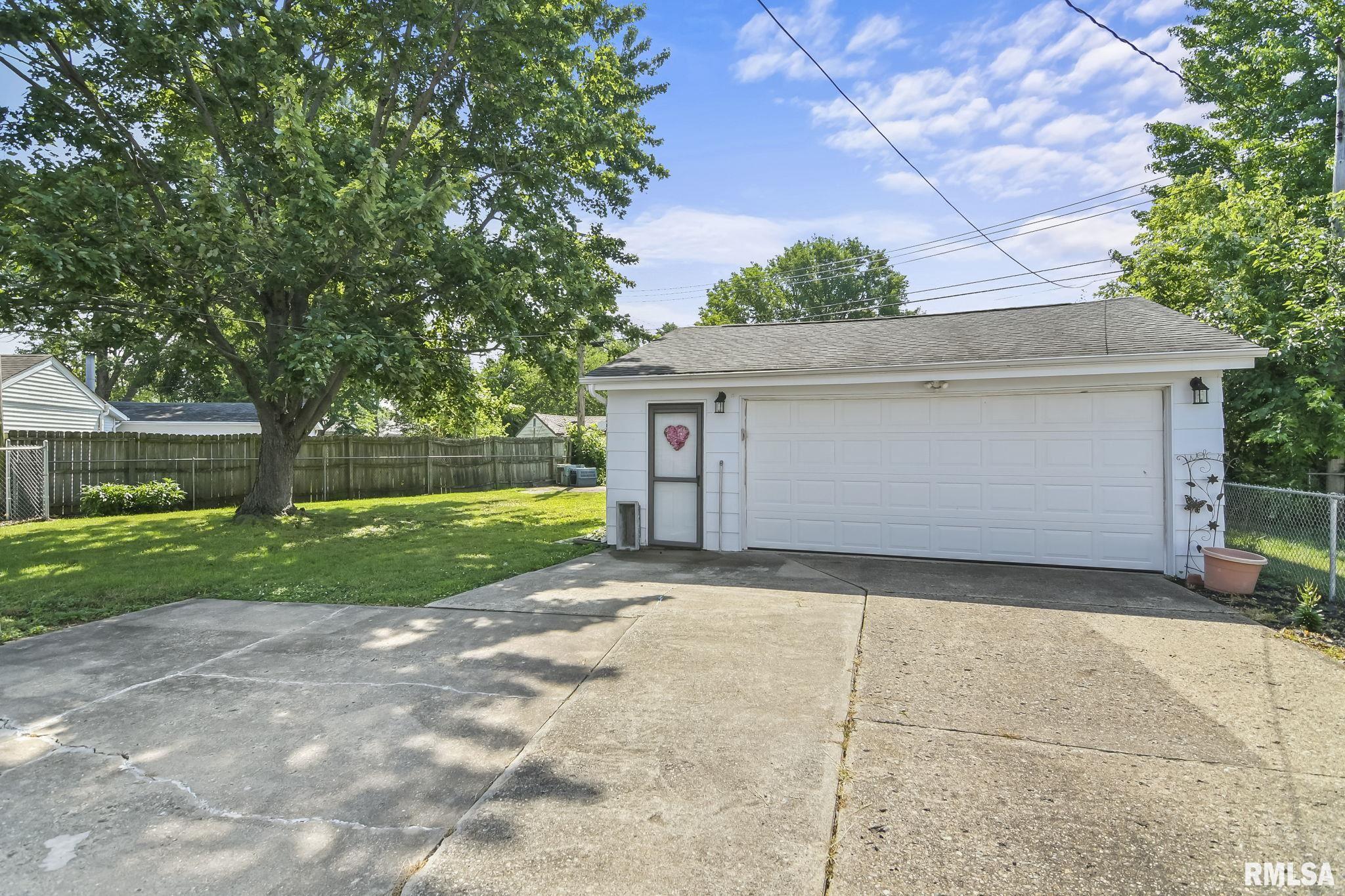 1712 Albert Street Springfield, IL 62702 - Photo 23 of 28