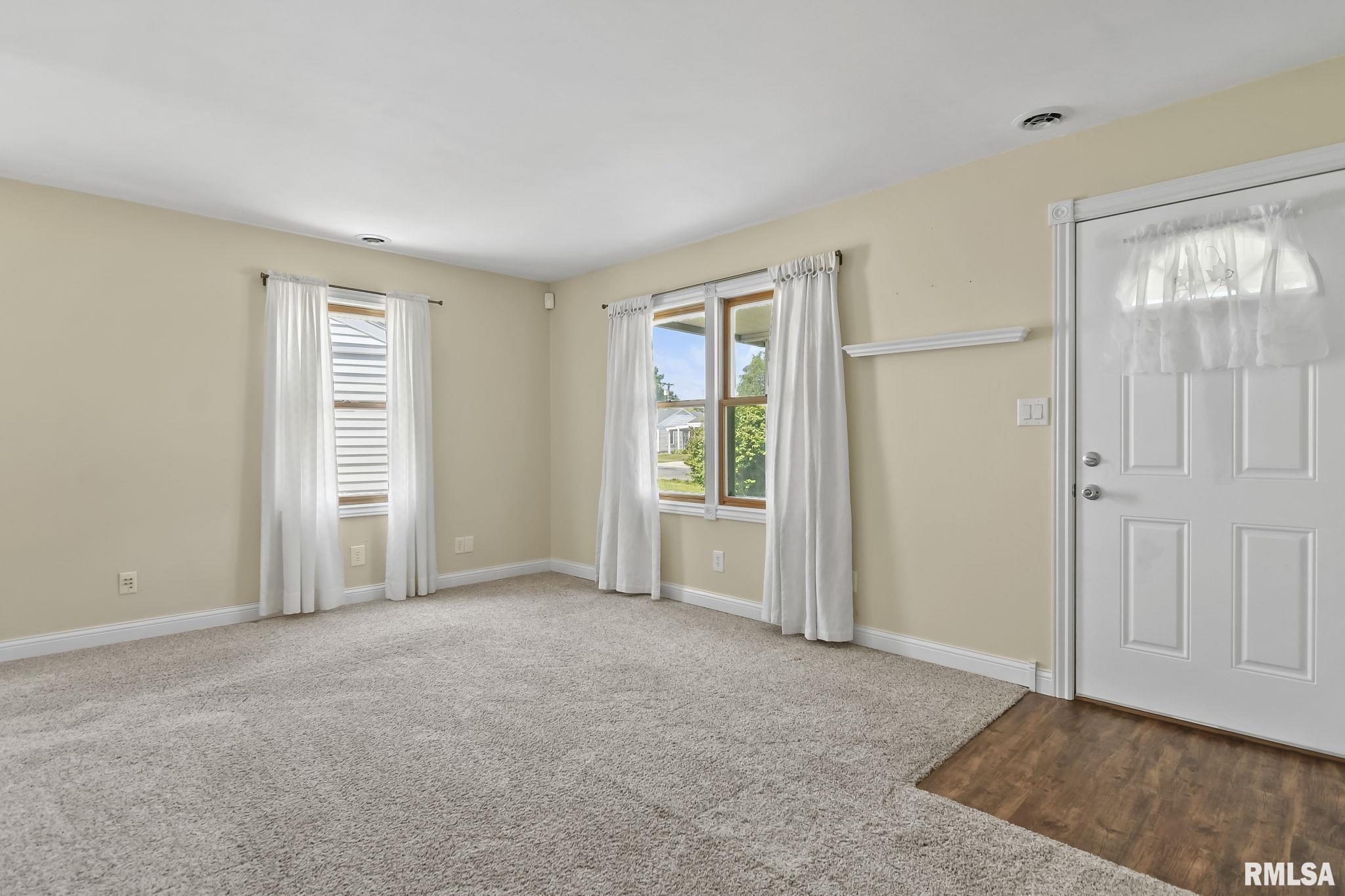 1712 Albert Street Springfield, IL 62702 - Photo 4 of 28