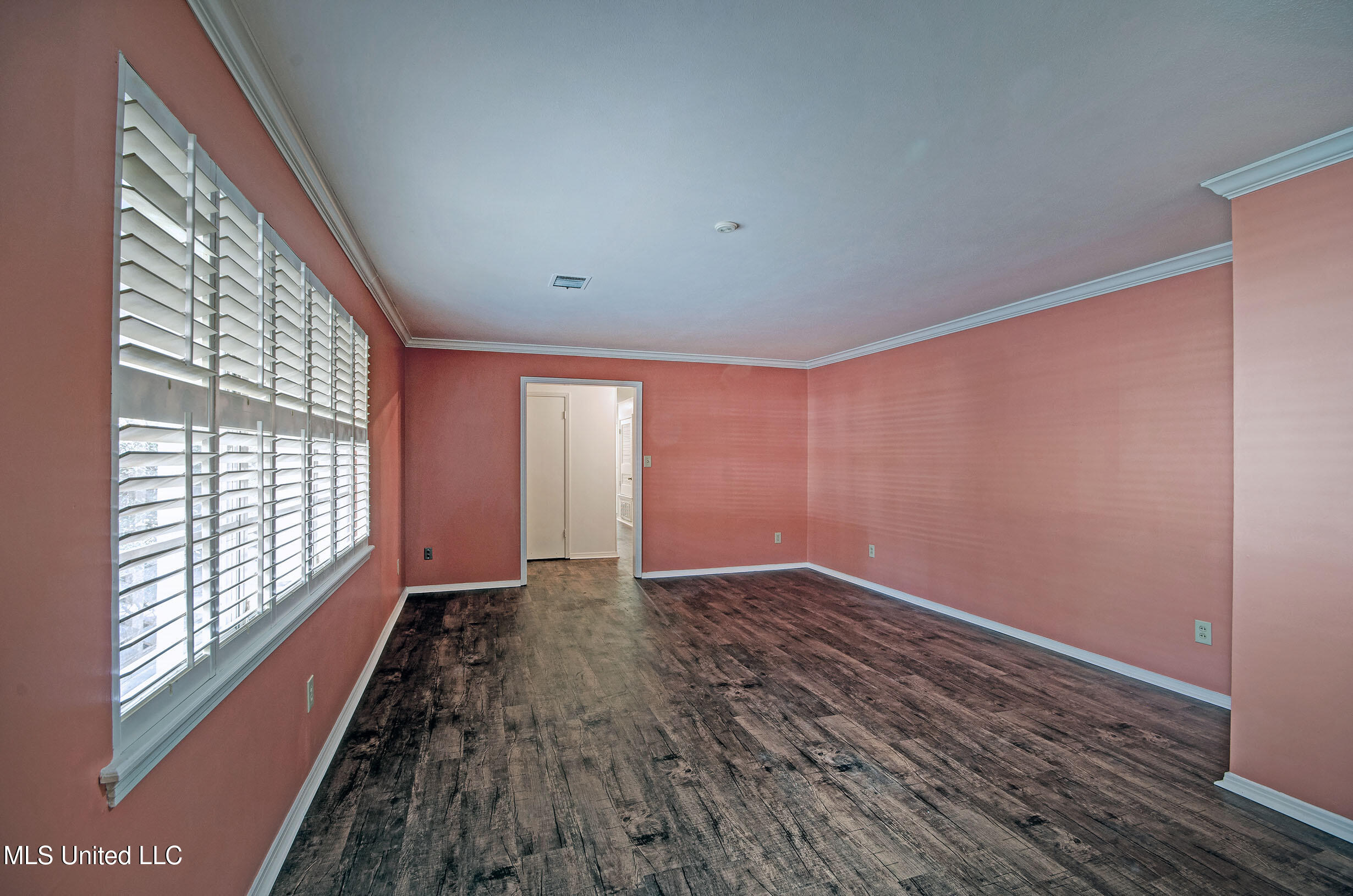 1951 Aztec Drive Jackson, MS 39211 - Photo 16 of 31 Formal Living with plantation shutters