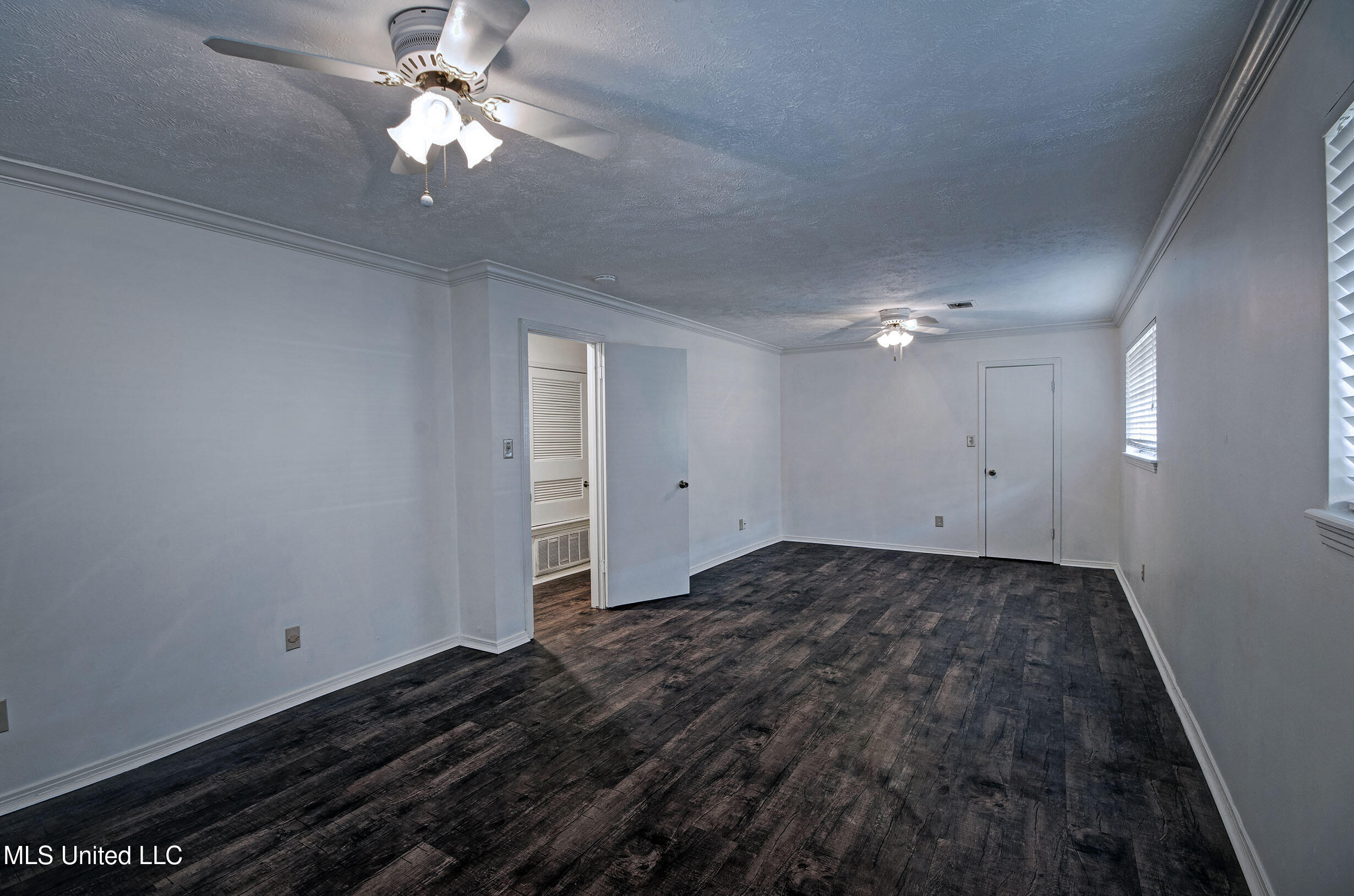 1951 Aztec Drive Jackson, MS 39211 - Photo 20 of 31 Large Bedroom2