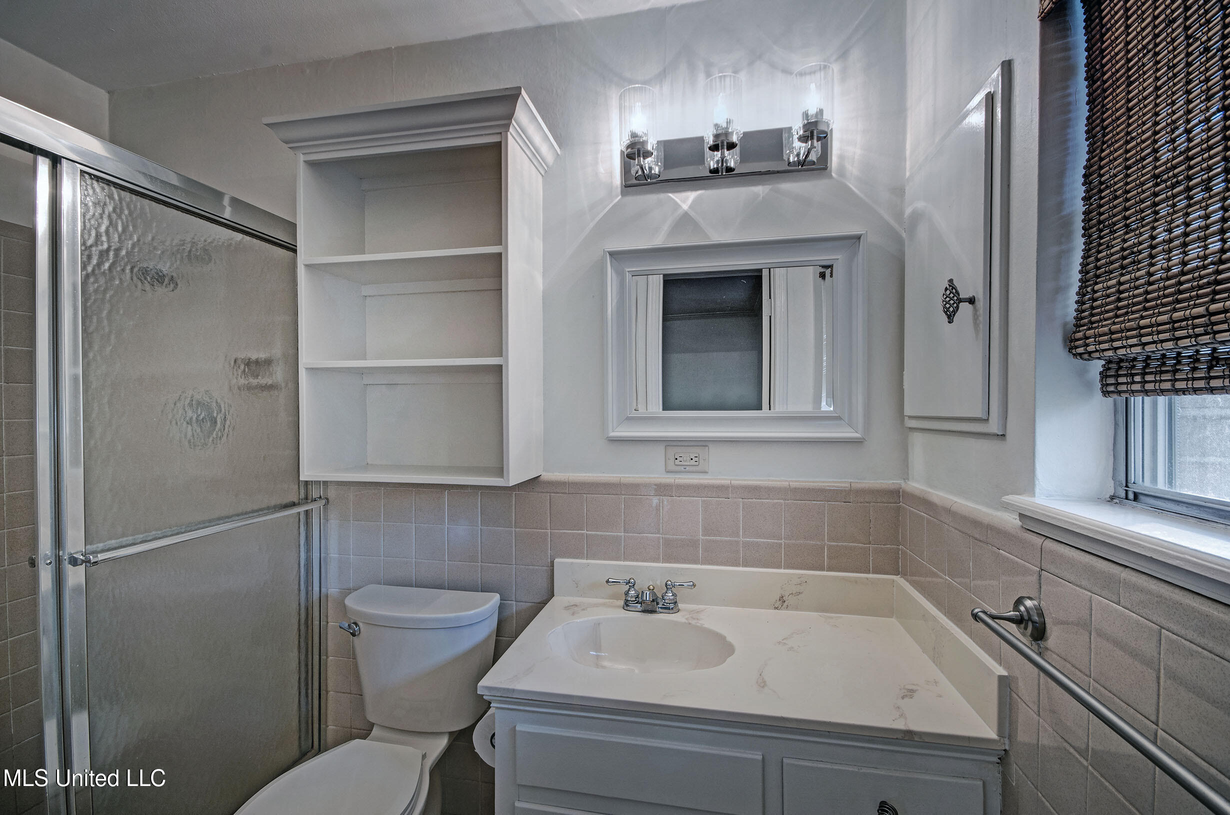 1951 Aztec Drive Jackson, MS 39211 - Photo 26 of 31 Primary Bath