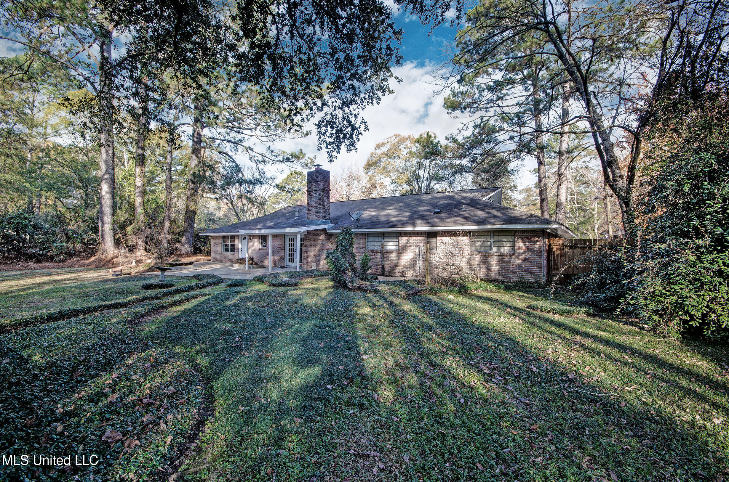 1951 Aztec Drive Jackson, MS 39211 - Photo 28 of 31 Backyard