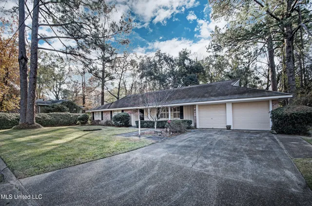 $255,000 | 1951 Aztec Drive, Jackson, MS 39211