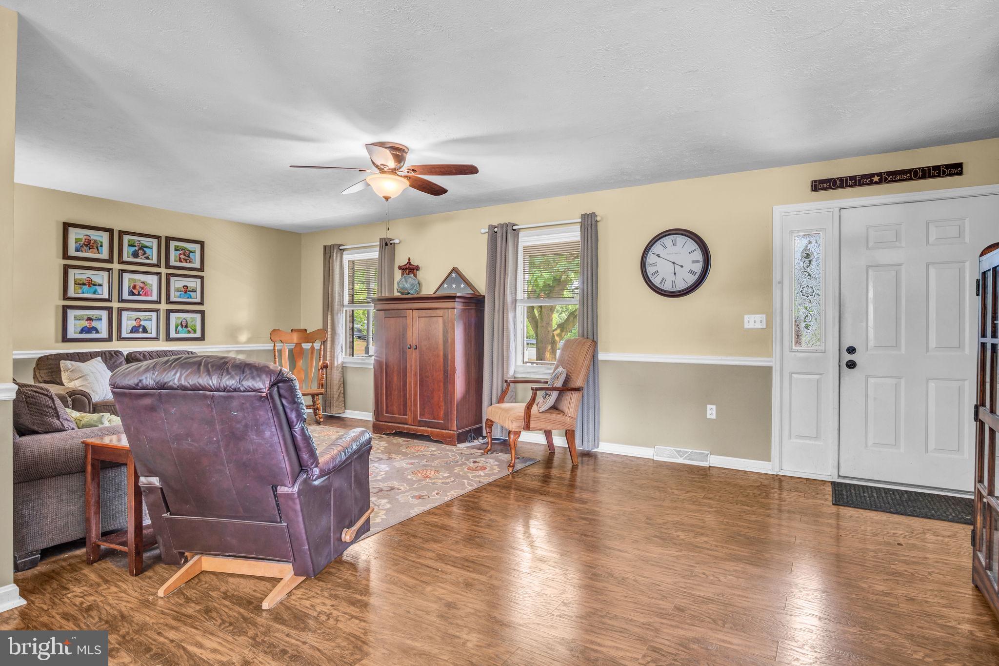 55 Ridge Avenue Carlisle, PA 17013 - Photo 3 of 36