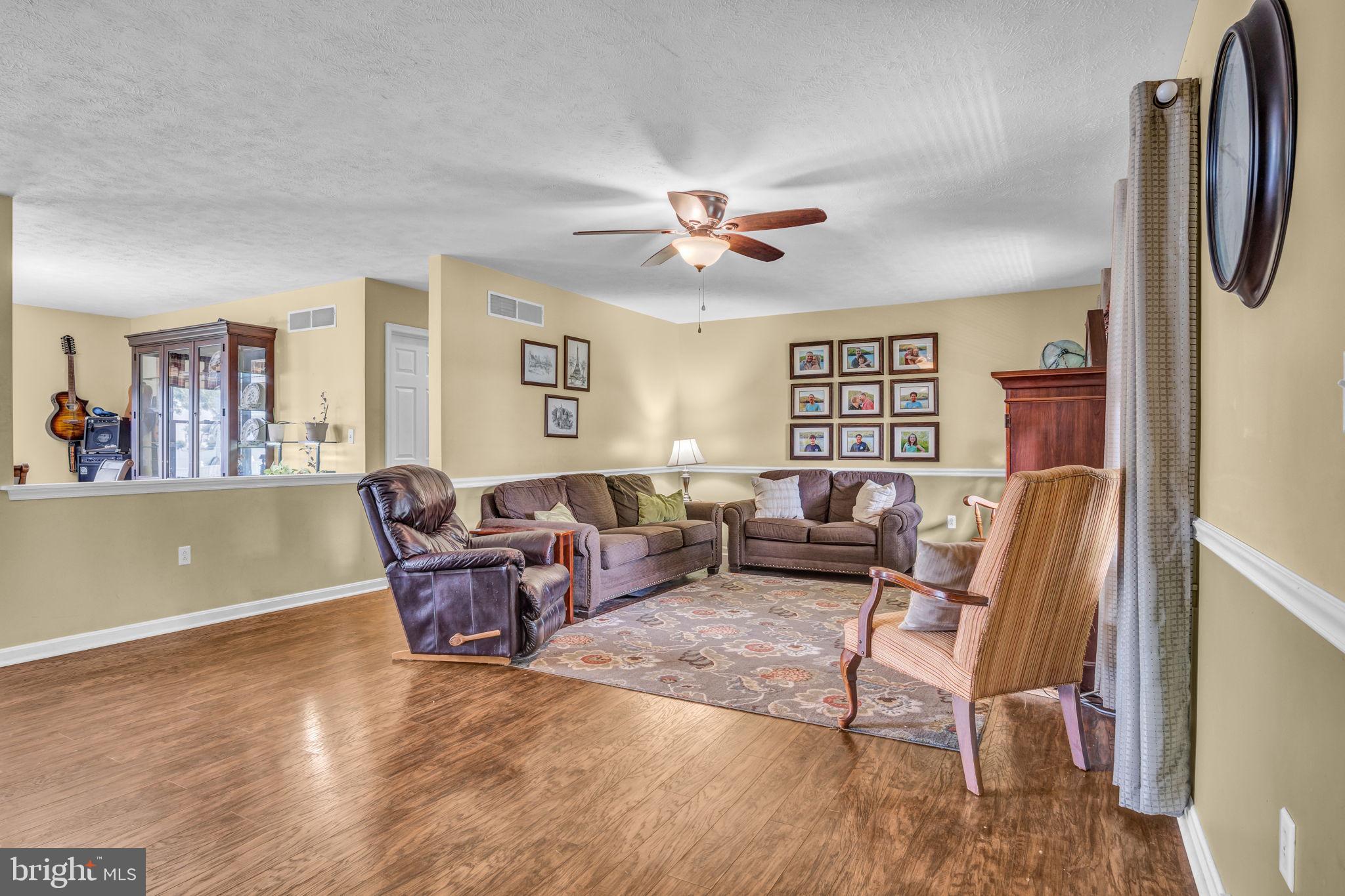 55 Ridge Avenue Carlisle, PA 17013 - Photo 4 of 36
