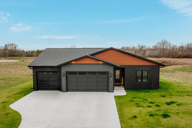 $589,900 | 555 Lake Breeze Lane, Random Lake, WI 53075