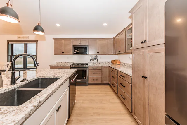 $589,900 | 555 Lake Breeze Lane, Random Lake, WI 53075