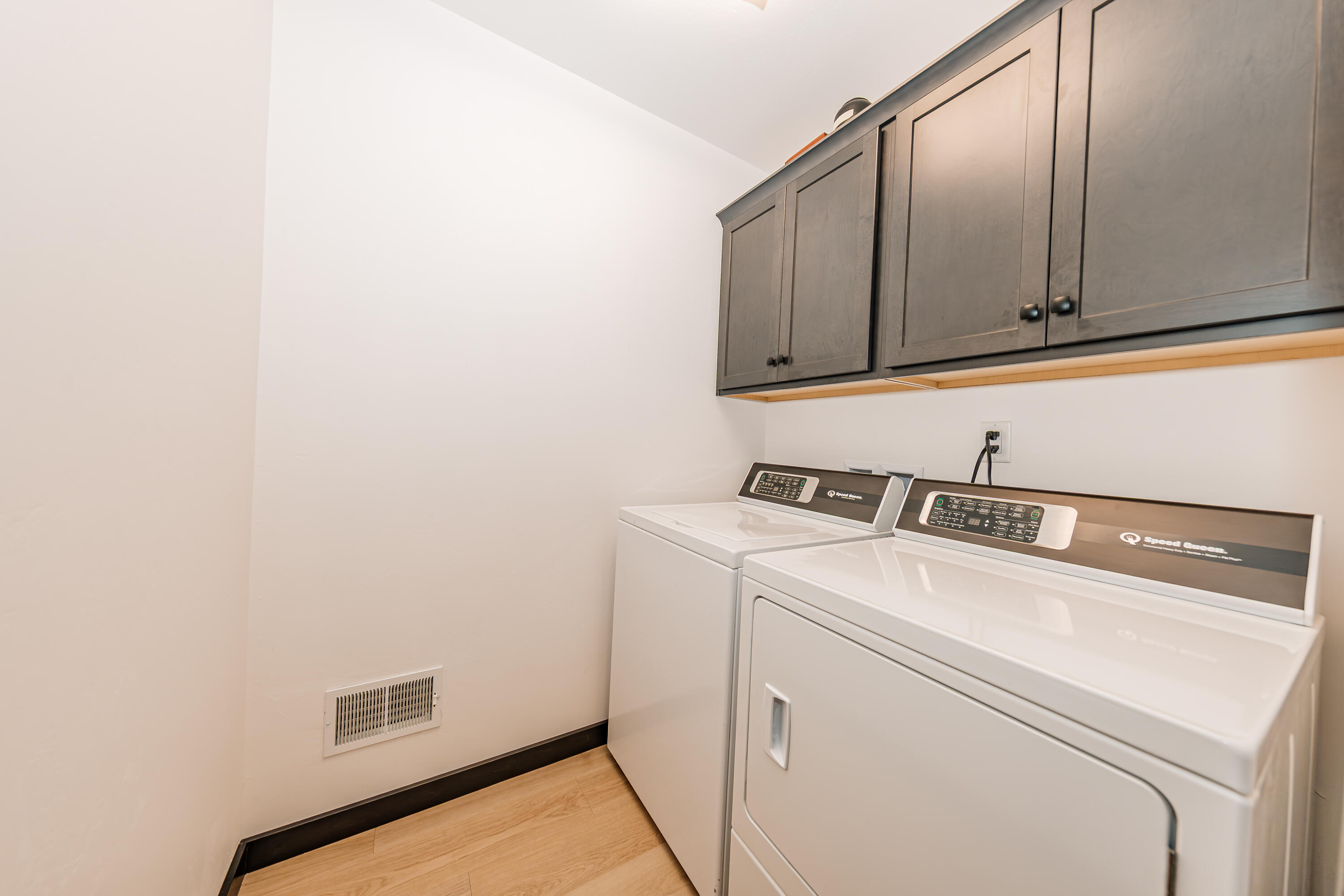 555 Lake Breeze Lane Random Lake, WI 53075 - Photo 28 of 40 555 Lake Breeze Ln-30