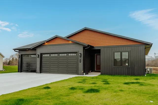 $589,900 | 555 Lake Breeze Lane, Random Lake, WI 53075