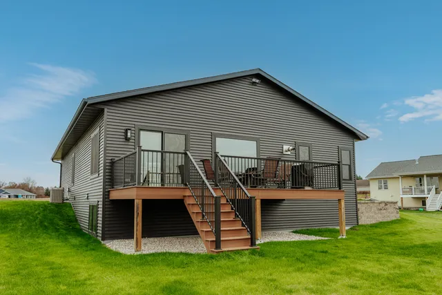 $589,900 | 555 Lake Breeze Lane, Random Lake, WI 53075