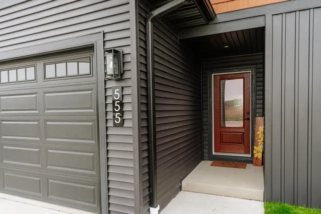 $589,900 | 555 Lake Breeze Lane, Random Lake, WI 53075