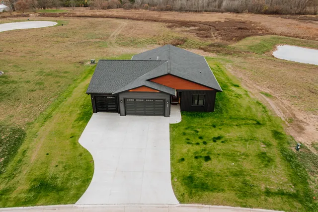 $589,900 | 555 Lake Breeze Lane, Random Lake, WI 53075