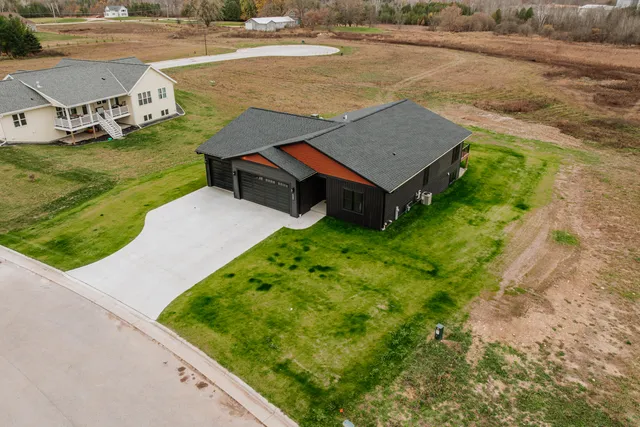 $589,900 | 555 Lake Breeze Lane, Random Lake, WI 53075