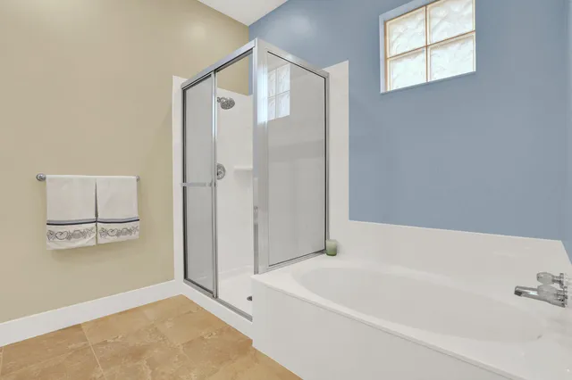 $989,000 | 2688 East Community Drive, Jupiter, FL 33458