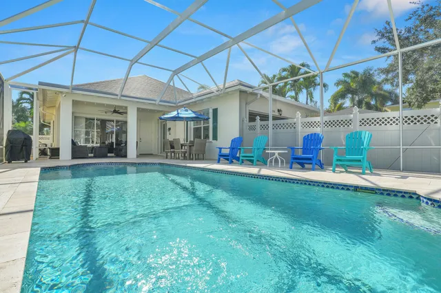 $989,000 | 2688 East Community Drive, Jupiter, FL 33458