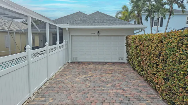 $989,000 | 2688 East Community Drive, Jupiter, FL 33458