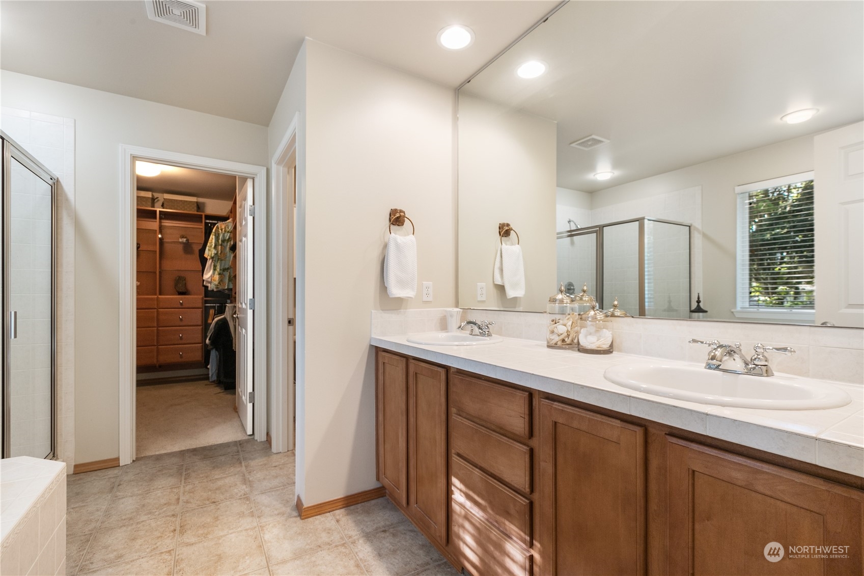 8634 Northeast 201st Place Bothell, WA 98011 - Photo 21 of 40 Gallery Image 21