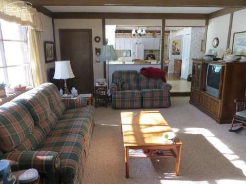 7296 East Baldwin Road Grand Blanc, MI 48439 - Photo 6 of 23 20429131-5.JPG